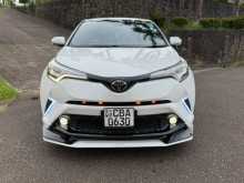 Toyota CHR NGX50 2017 SUV