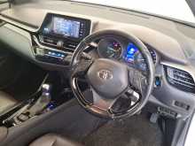 https://riyasewana.com/uploads/toyota-chr-ngx50-19935174863.jpg