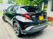 https://riyasewana.com/uploads/toyota-chr-ngx50-2017-2512013012294.jpg