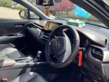 https://riyasewana.com/uploads/toyota-chr-ngx50-2017-2713460512914.jpg