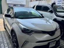 Toyota CHR NGX50 2017 SUV