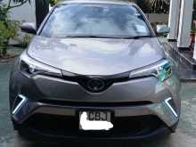 Toyota CHR NGX50 2018 SUV
