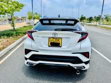 https://riyasewana.com/uploads/toyota-chr-ngx50-2020-1314105912413.jpg