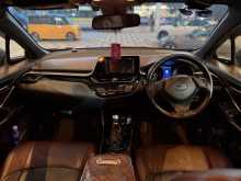 https://riyasewana.com/uploads/toyota-chr-ngx50-2020-48120212414.jpg