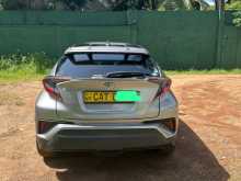 https://riyasewana.com/uploads/toyota-chr-ngx50-2020172982.jpg