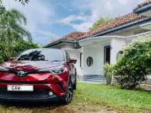 Toyota CHR NGX50 2017 SUV