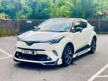 Toyota CHR NGX50 2017 SUV