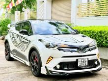 Toyota CHR NGX50 2018 SUV