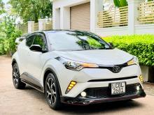 Toyota CHR NGX50 2018 SUV