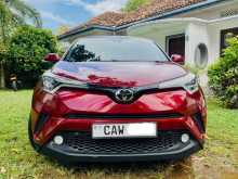 Toyota CHR NGX50 2017 SUV