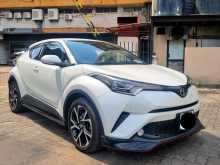 Toyota CHR NGX50 2017 SUV