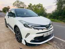 Toyota CHR NGX50 2017 SUV