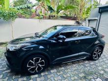 Toyota CHR NGX50 2017 SUV