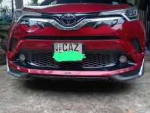 Toyota CHR NGX50 2018 SUV