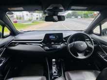 https://riyasewana.com/uploads/toyota-chr-ngx50-3820154193.jpg
