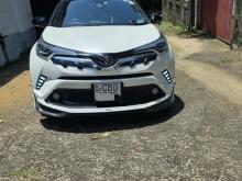 Toyota CHR NGX50 2017 SUV