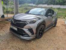 Toyota CHR NGX50 2018 SUV