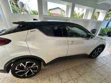 https://riyasewana.com/uploads/toyota-chr-nxg-2018-2419410312713.jpg