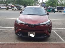 Toyota CHR NGX10 2019 SUV
