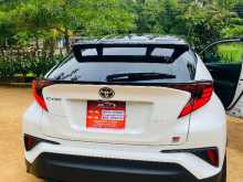 https://riyasewana.com/uploads/toyota-chr-st-201458364252.jpg