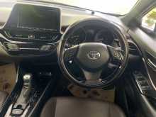 https://riyasewana.com/uploads/toyota-chr-turbo-41546291003.jpg