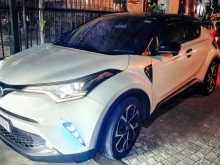 Toyota CHR NGX10 2018 SUV