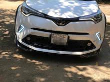 Toyota CHR NGX10 2018 SUV