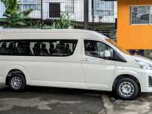 https://riyasewana.com/uploads/toyota-commuter-16122236753.jpg