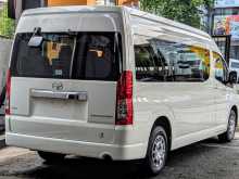 https://riyasewana.com/uploads/toyota-commuter-16122236902.jpg