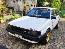 Toyota Corolla 2 1987 Van