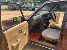 https://riyasewana.com/uploads/toyota-corolla-9632316666.jpg