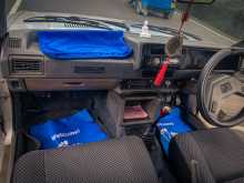 https://riyasewana.com/uploads/toyota-corolla-dx-1984-2117240412442.jpg