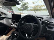 https://riyasewana.com/uploads/toyota-corolla-sports-2712254924201.jpg