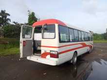 https://riyasewana.com/uploads/toyota-couster-seat-2008-3115411012983.jpg