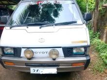 Toyota CR26 1986 Van