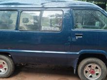 Toyota CR27 1991 Van