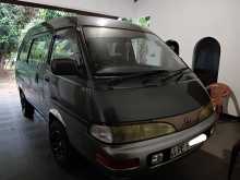 Toyota CR27 1997 Van