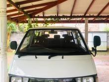 Toyota CR 27 2004 Van