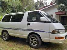 https://riyasewana.com/uploads/toyota-cr-27-301300564423.jpg