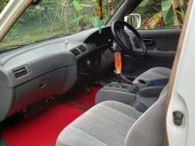 https://riyasewana.com/uploads/toyota-cr-27-301303546315.jpg
