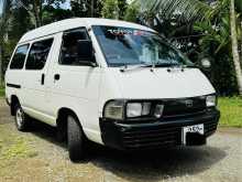 Toyota CR 27 1994 Van