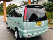 https://riyasewana.com/uploads/toyota-cr-41-1998-2114503112352.jpg