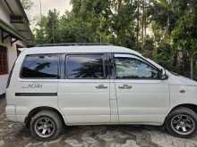 https://riyasewana.com/uploads/toyota-cr-42-15741164493.jpg