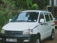 Toyota CR42 2000 Van