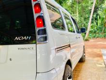 https://riyasewana.com/uploads/toyota-cr-42-711343617086.jpg