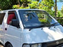 Toyota CR27 1995 Van