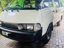 Toyota CR27 1995 Van
