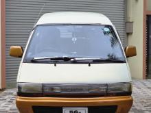 Toyota CR27 1990 Van