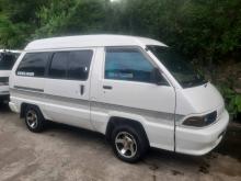 Toyota CR27 1993 Van