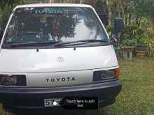 Toyota CR27 1990 Van